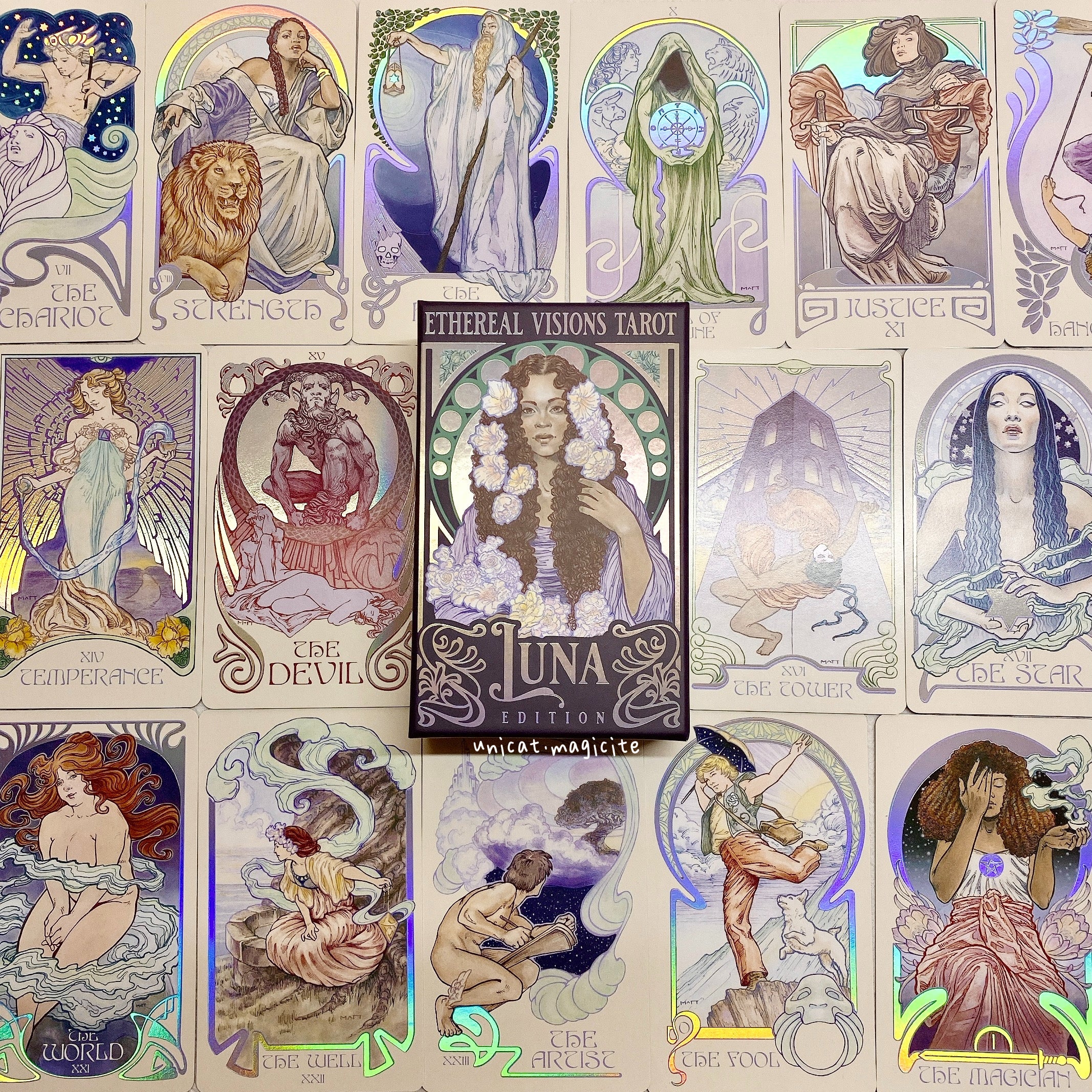 Ethereal Visions Tarot: Luna Edition – Unicat.Magicite